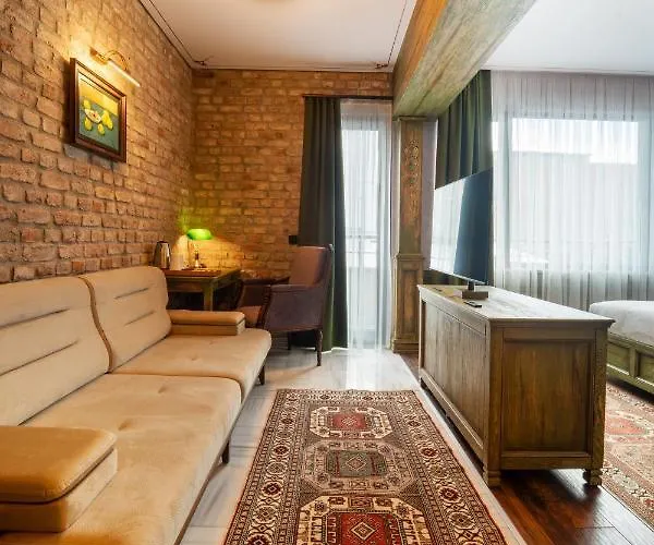 Tin * 伊斯坦布尔