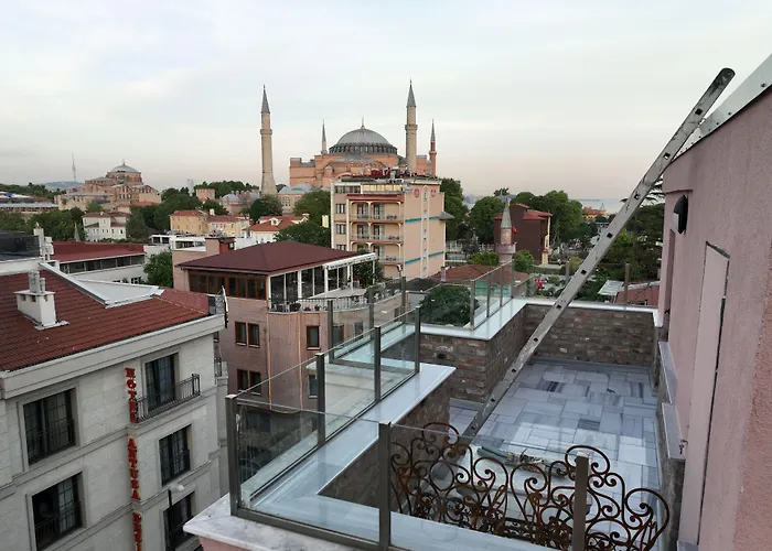 Tin * 伊斯坦布尔